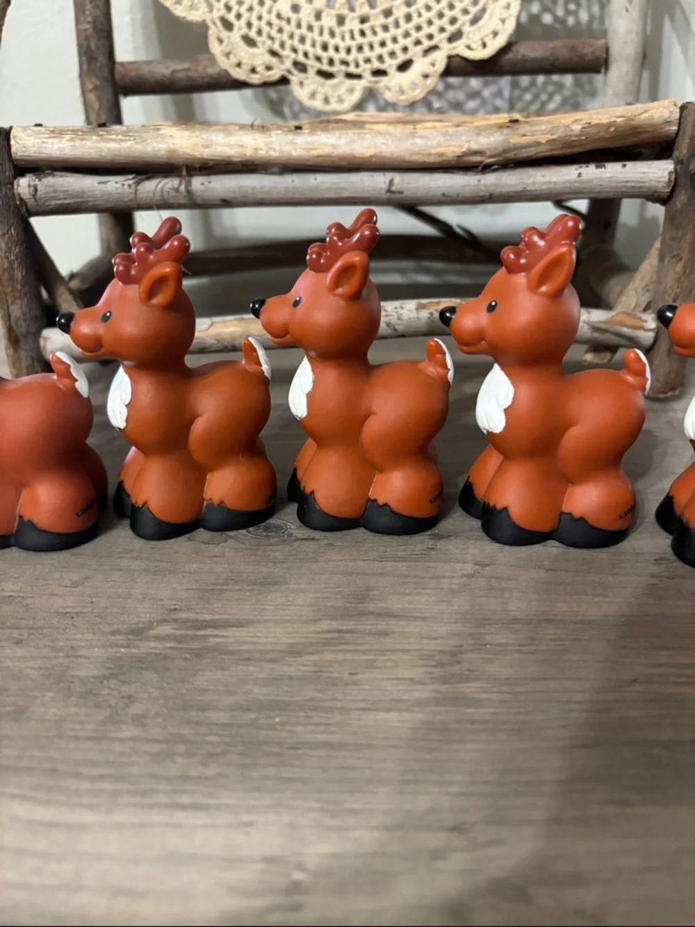 VINTAGE FISHER PRICE TWAS THE NIGHT BEFORE CHRISTMAS SET OF 8 REINDEER ONLY 2004